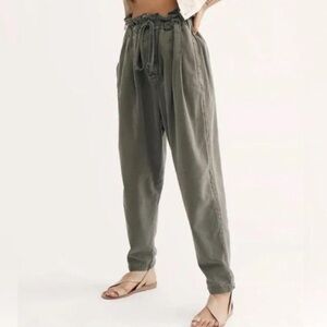 Free People Margate Pleated Trouser Paperbag Tie
Waist Pants